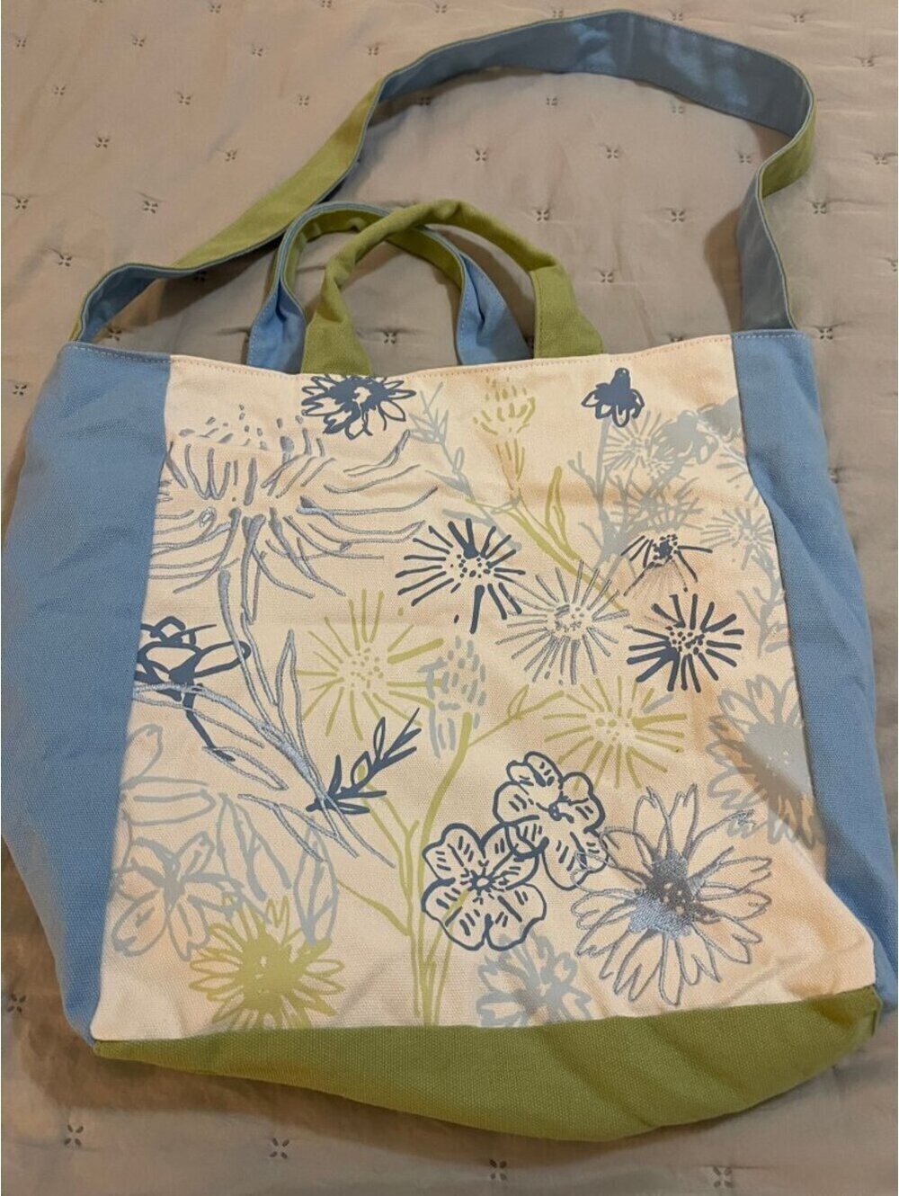 Lake Austin Spa Resort | Blue/Green w/ Handles + Crossbody Strap - Picture 5 of 8